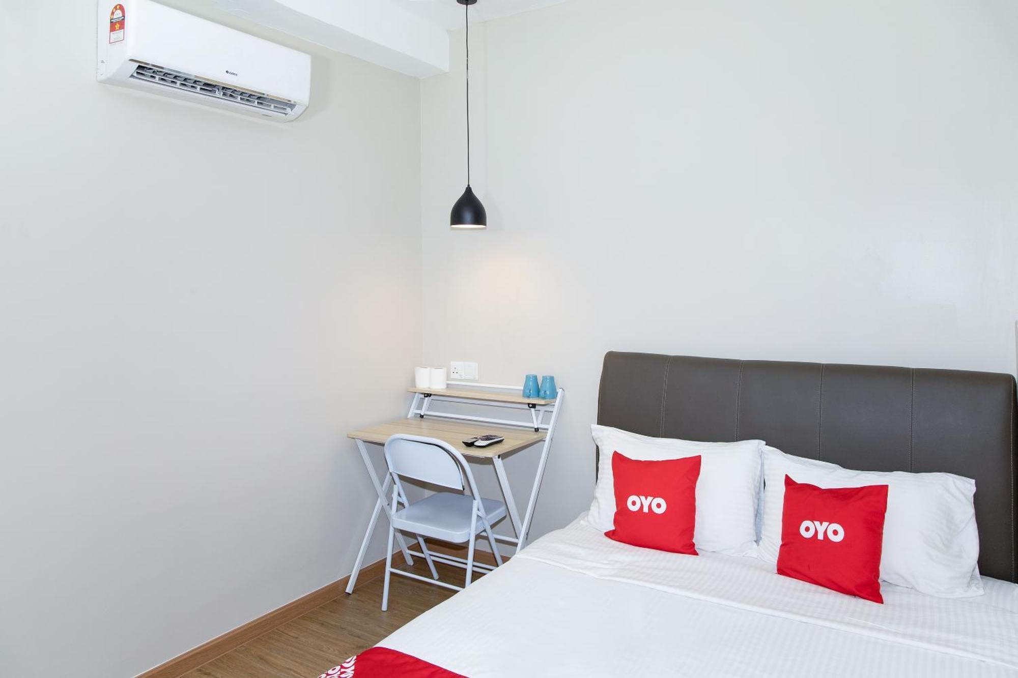 Capital O 90406 Mirani Hotel 암팡 외부 사진
