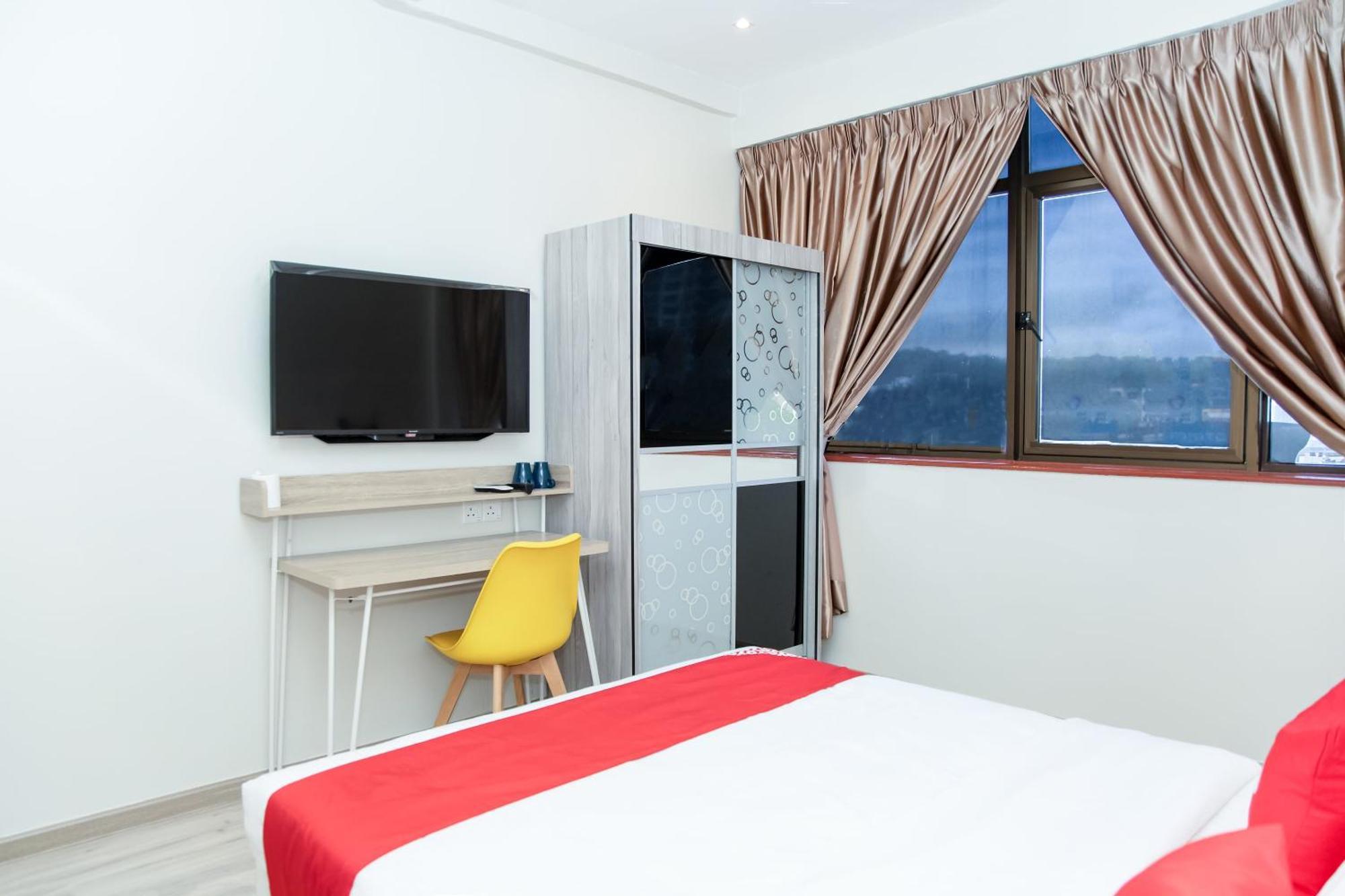 Capital O 90406 Mirani Hotel 암팡 외부 사진