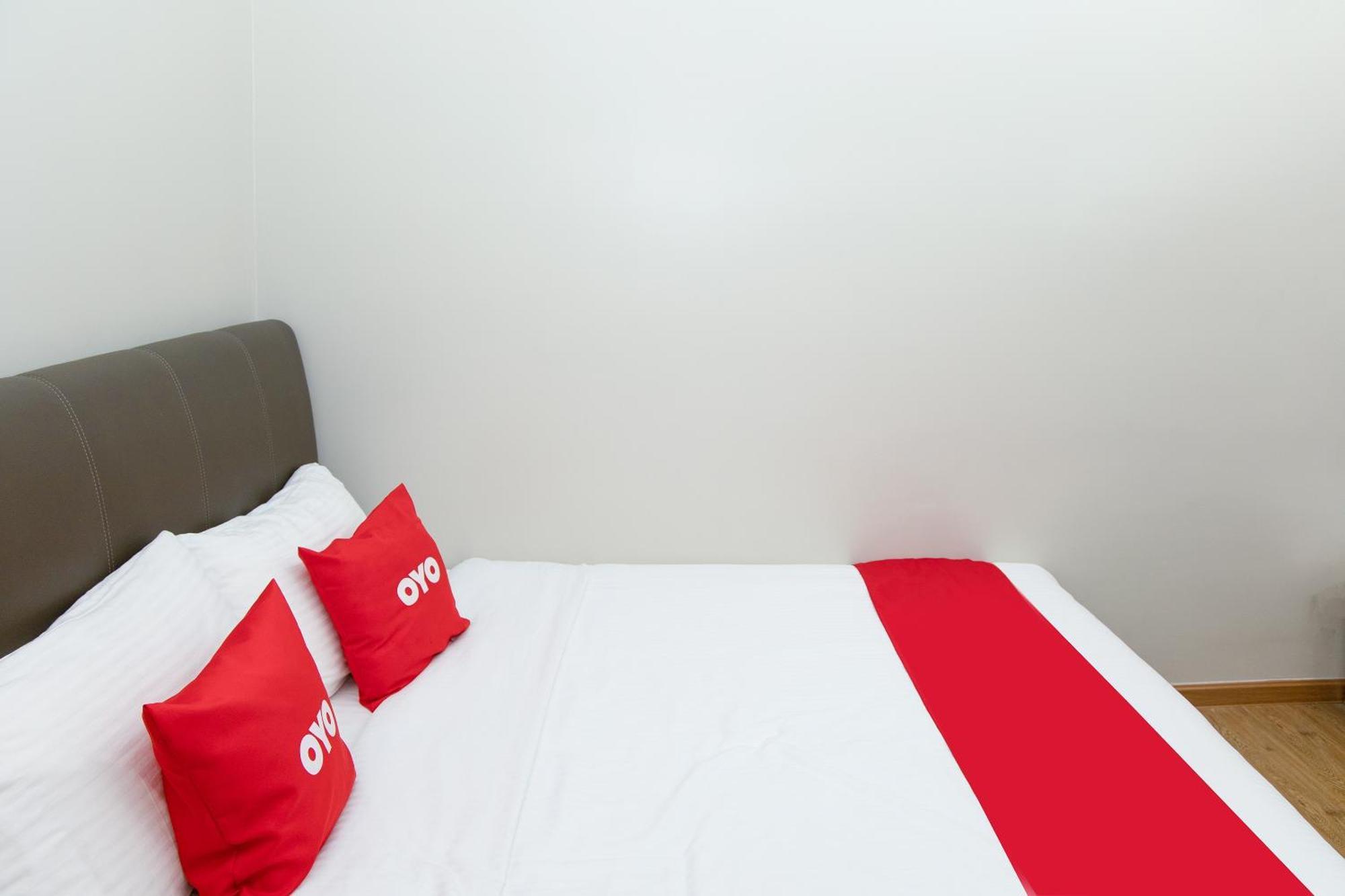 Capital O 90406 Mirani Hotel 암팡 외부 사진