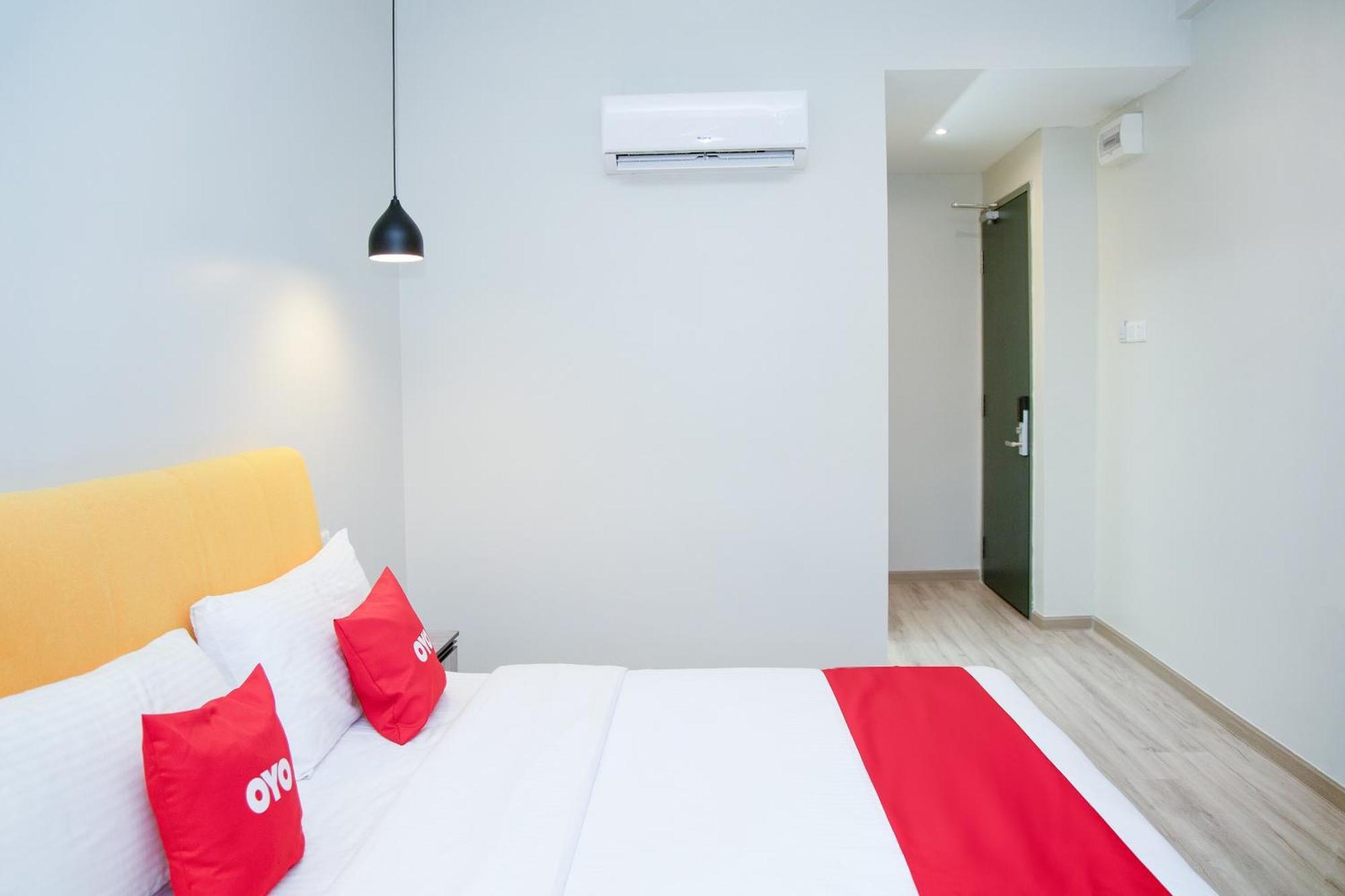 Capital O 90406 Mirani Hotel 암팡 외부 사진