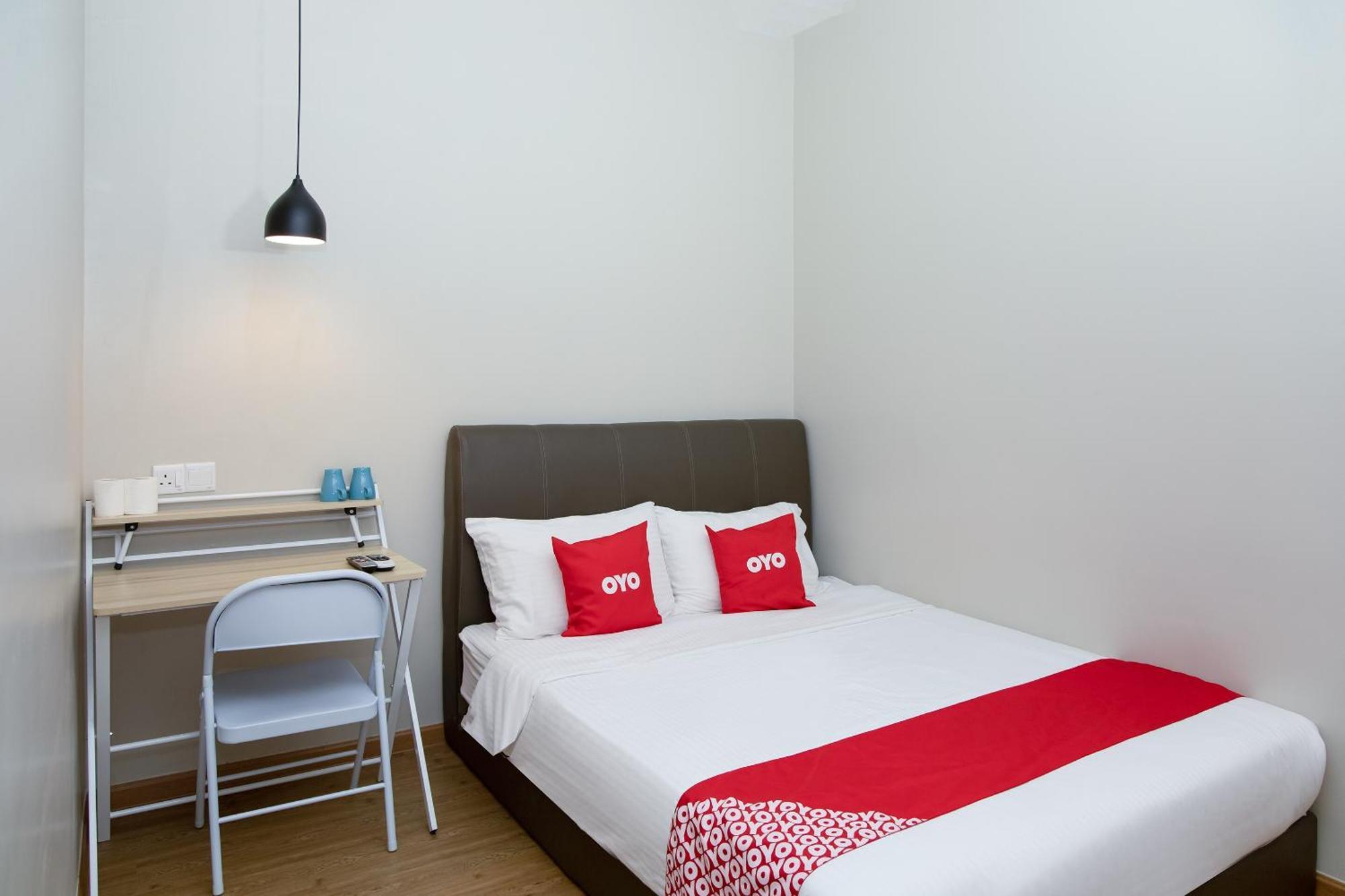 Capital O 90406 Mirani Hotel 암팡 외부 사진