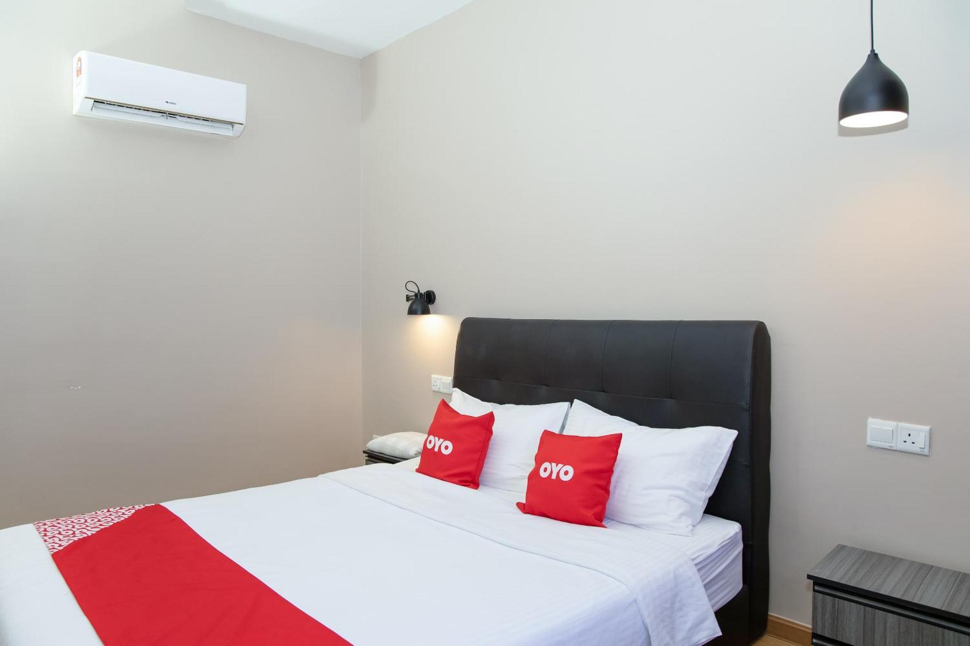 Capital O 90406 Mirani Hotel 암팡 외부 사진