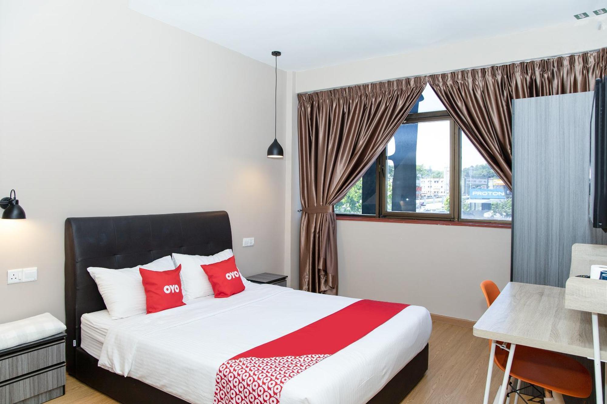 Capital O 90406 Mirani Hotel 암팡 외부 사진