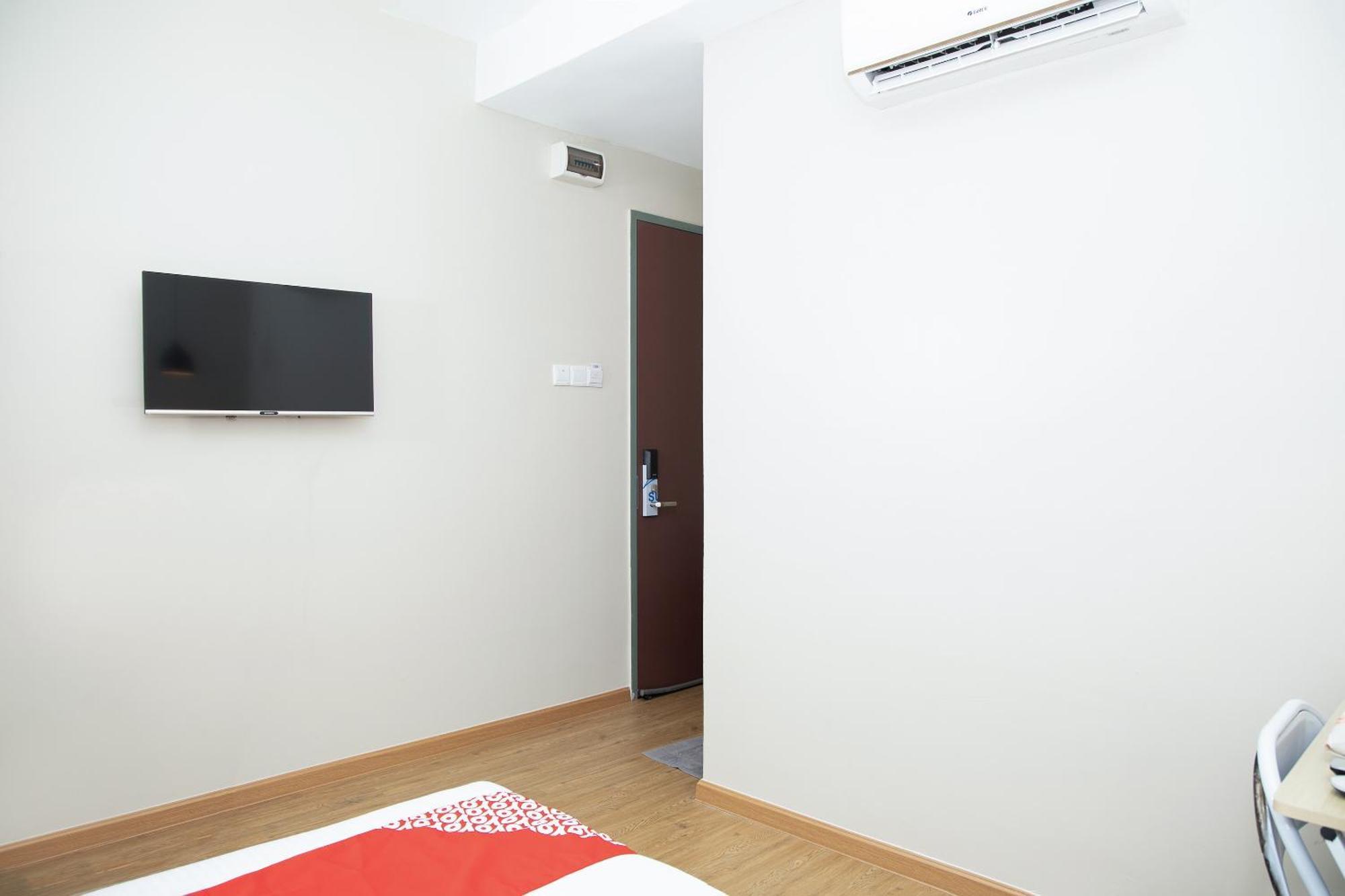 Capital O 90406 Mirani Hotel 암팡 외부 사진