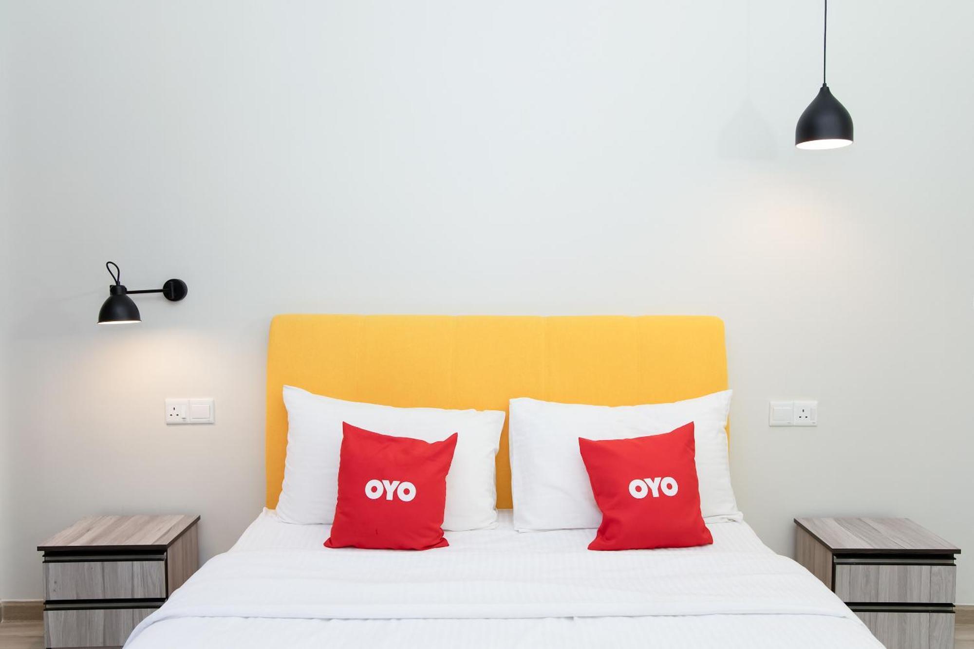 Capital O 90406 Mirani Hotel 암팡 외부 사진