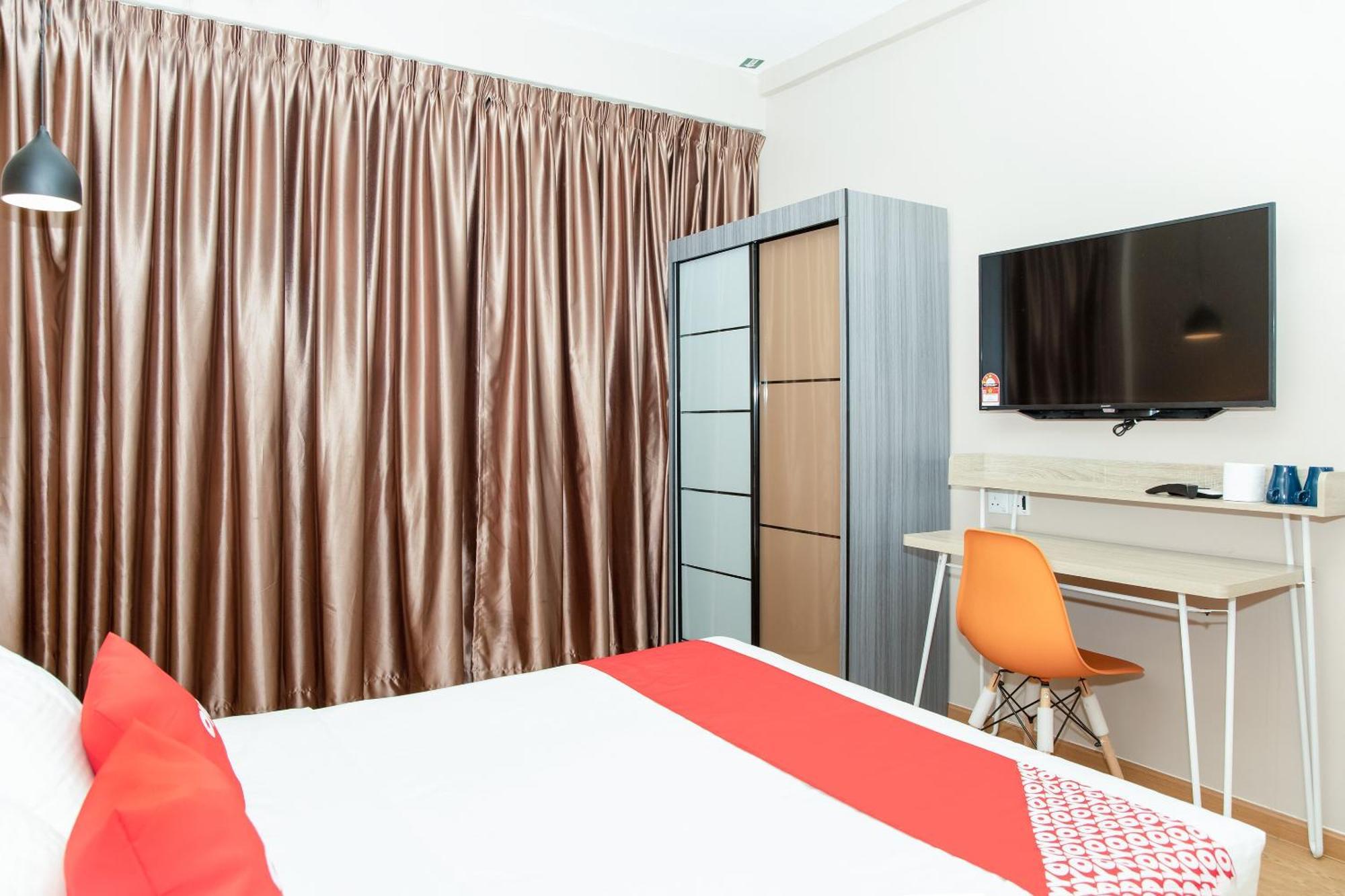 Capital O 90406 Mirani Hotel 암팡 외부 사진
