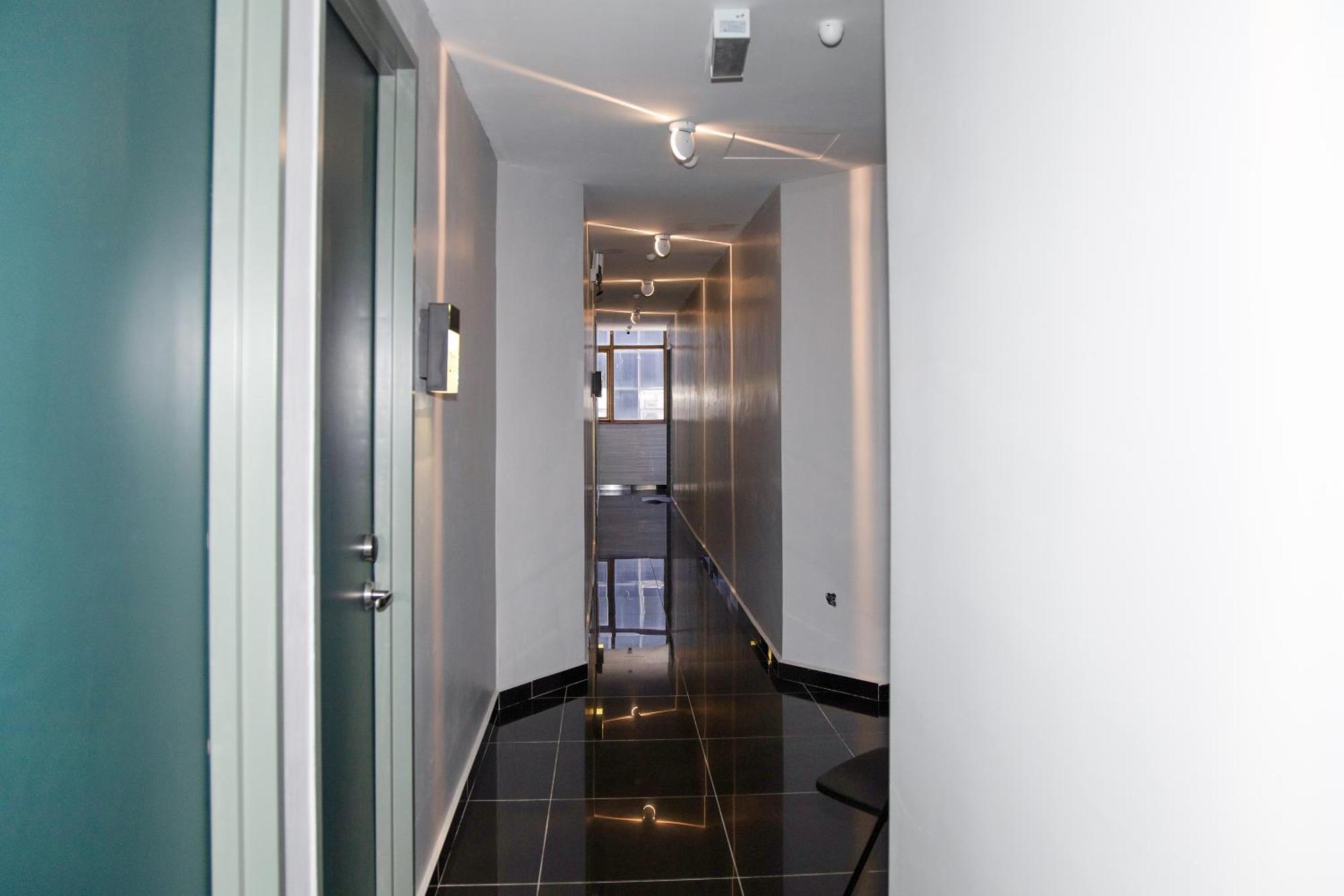 Capital O 90406 Mirani Hotel 암팡 외부 사진