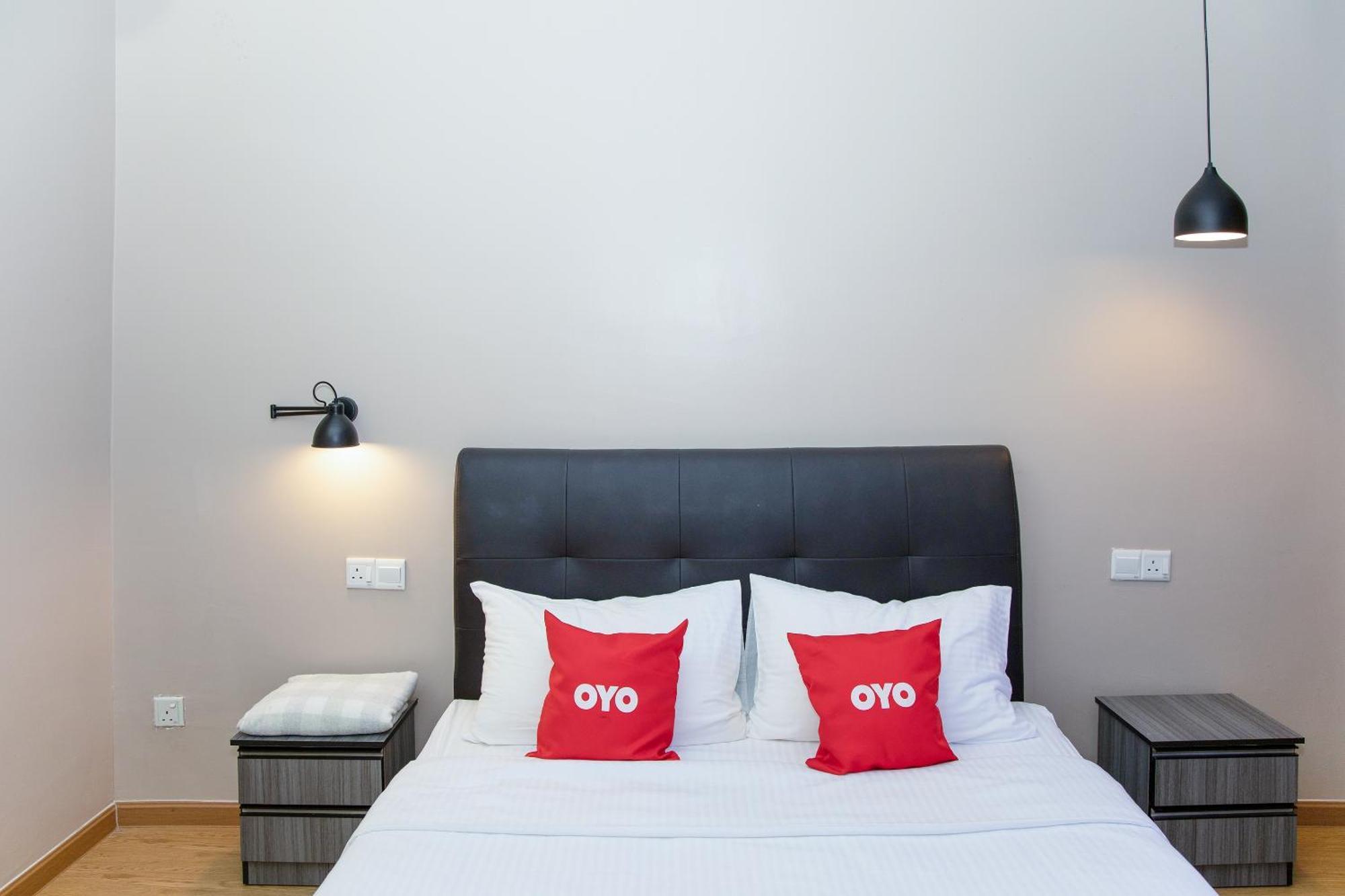 Capital O 90406 Mirani Hotel 암팡 외부 사진